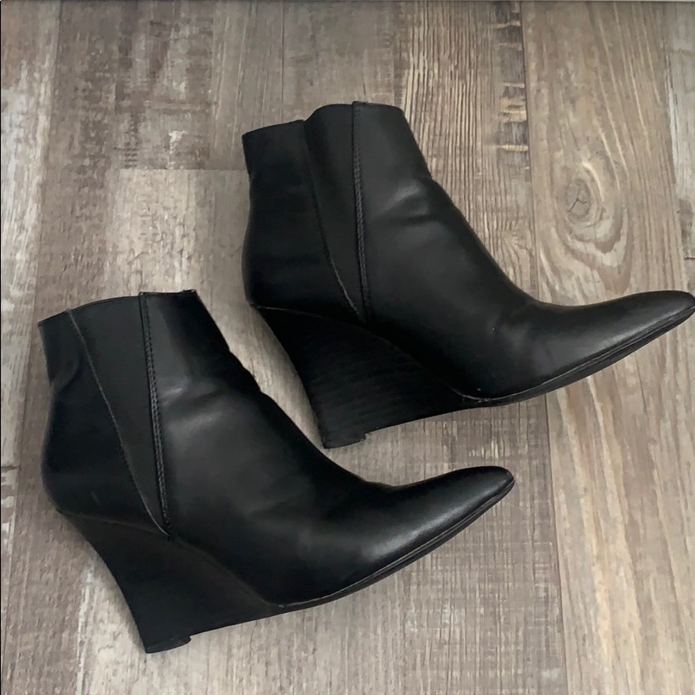 Thin Wedge Booties 🔥 - Picture 2 of 5